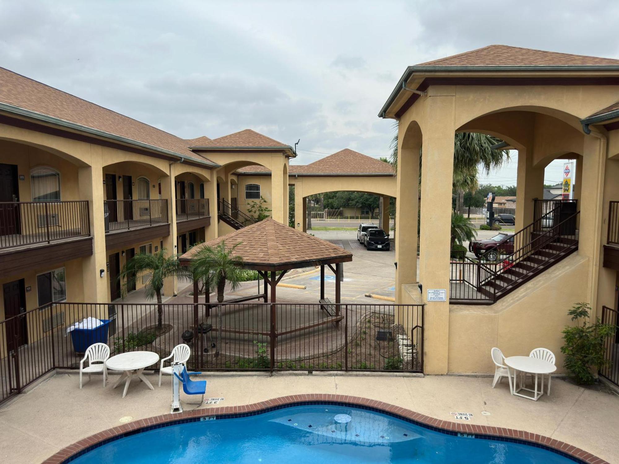 Texas Inn And Suites Rgv Edinburg Extérieur photo